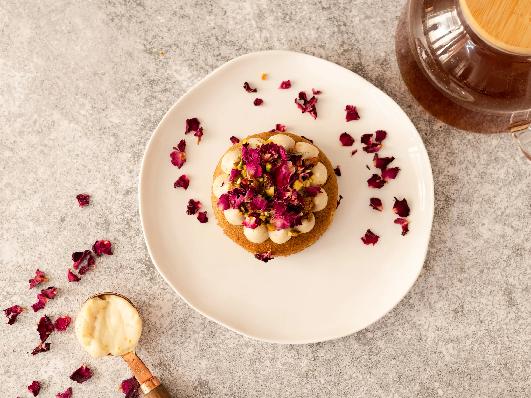 Rose & Cardamom Cake - Image 3